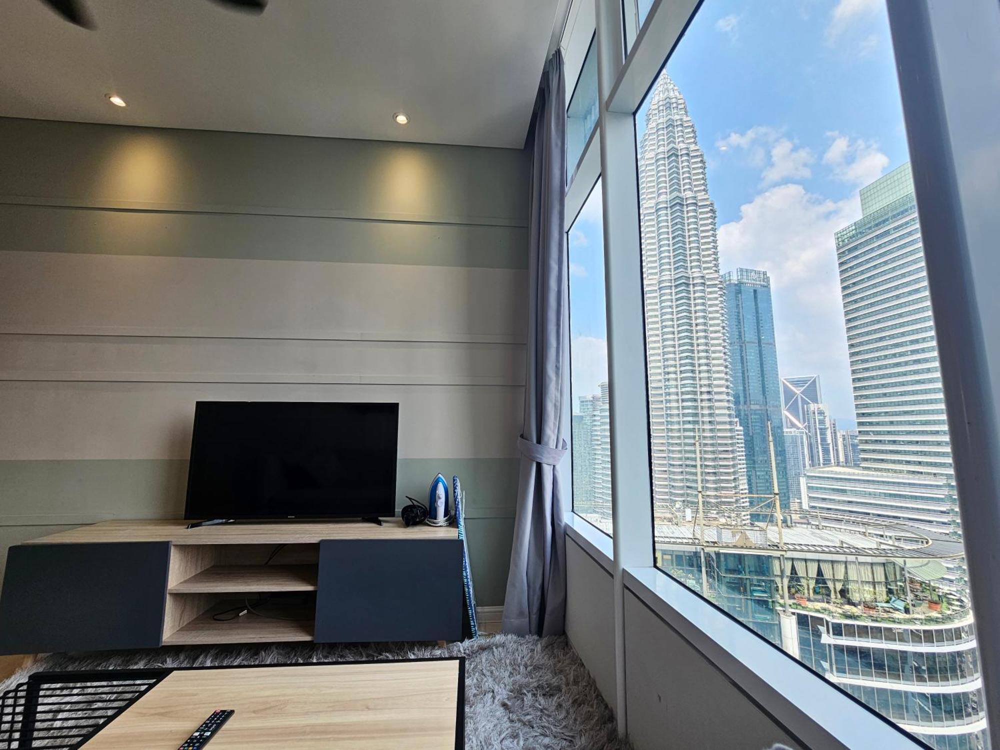 Sky Suites Klcc By Staylar Kuala Lumpur Bagian luar foto