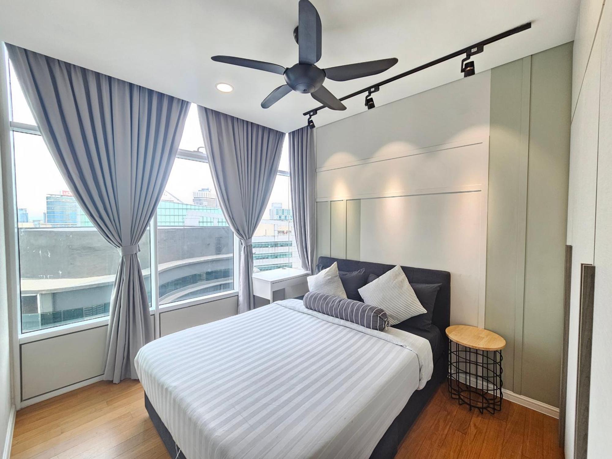 Sky Suites Klcc By Staylar Kuala Lumpur Bagian luar foto